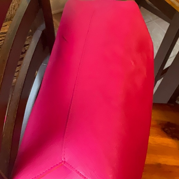 Awesome bright pink Vince Camuto ciao Bella tote - Picture 6 of 10
